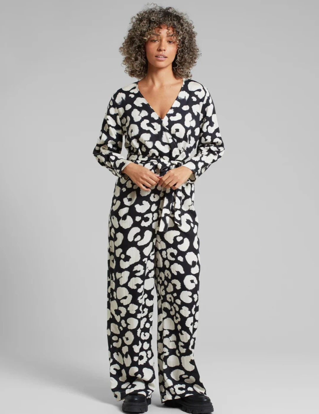 Wrap Jumpsuit Farsta Painted Leopard Black