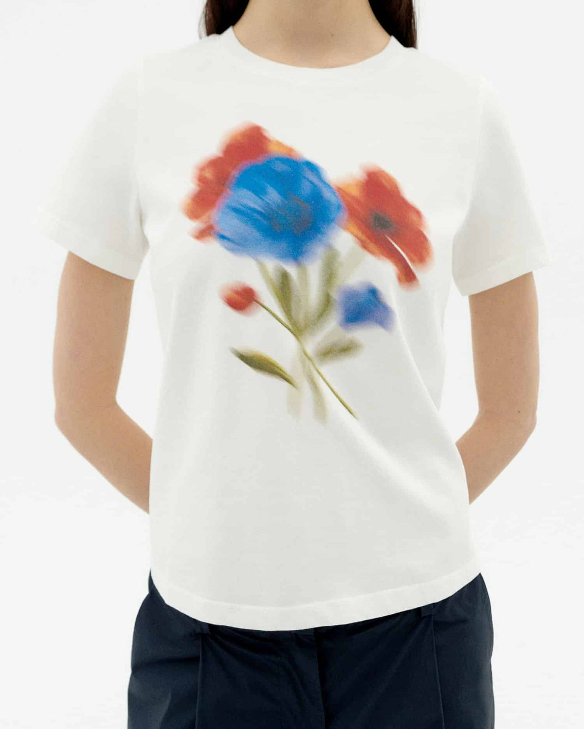 BLURRY FLOWER IDA TEE